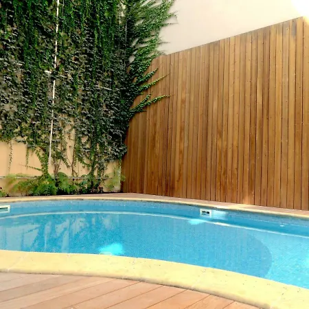 T4 Le Courbin ボルドー