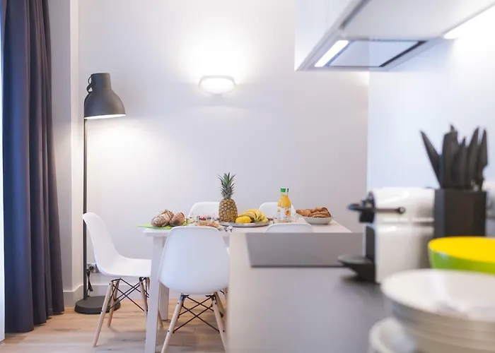 T4 Le Courbin Bed & Breakfast 4*