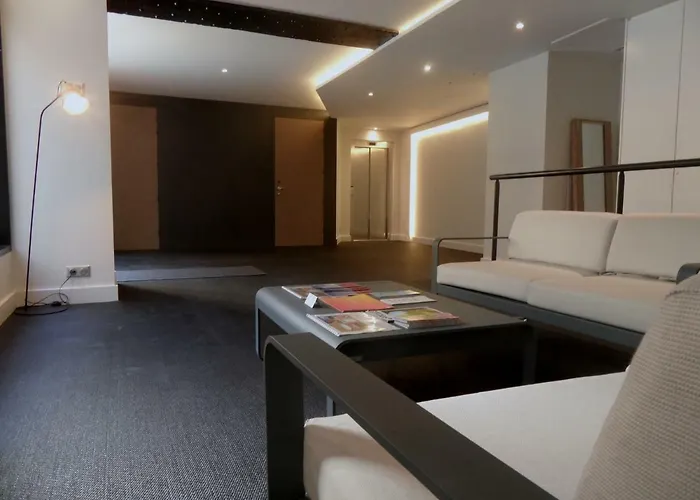 T4 Le Courbin Bed & Breakfast 4*